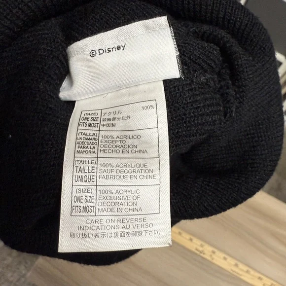 Disney Vintage Blacked Out Mickey Ears Embroidered Beanie Toque Winter Hat - Picture 4 of 4